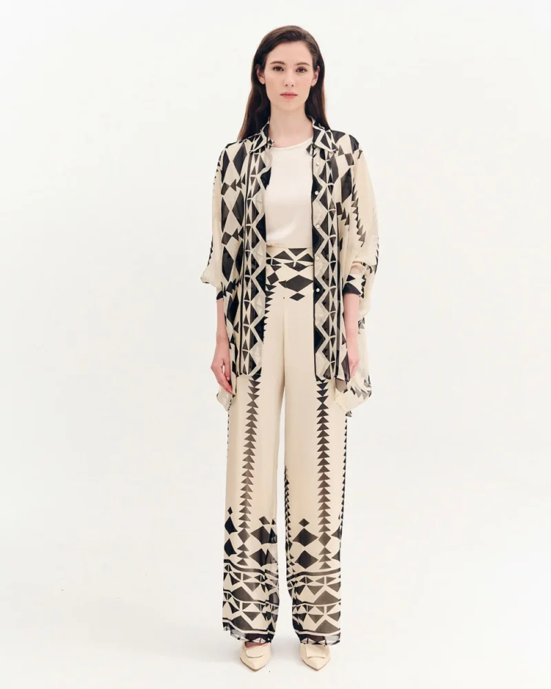 Forel Πουκάμισο Oversize Μπεζ- Μαύρο Εμπριμέ με Γεωμετρικά Σχέδια - Image 3