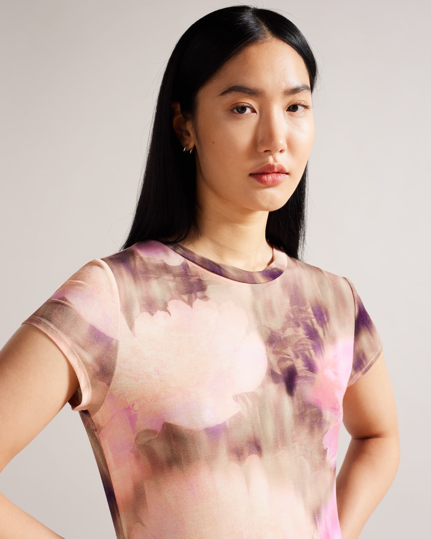 Ted Baker T-Shirt με Λαιμόκοψη ροζ Floral Print - Image 5