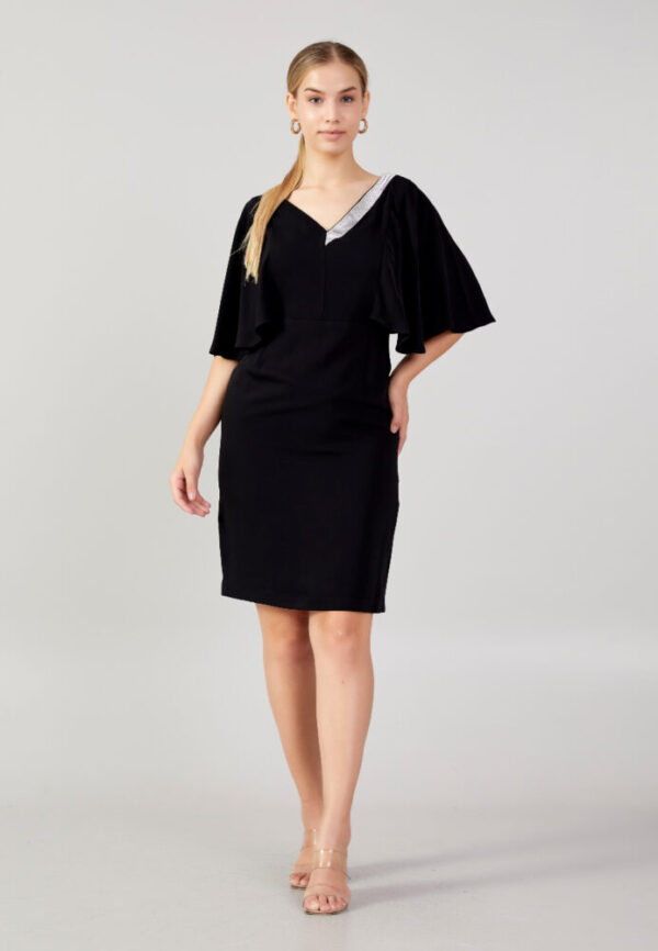 Μαύρο Κοντομάνικο Midi Cocktail Φόρεμα με V