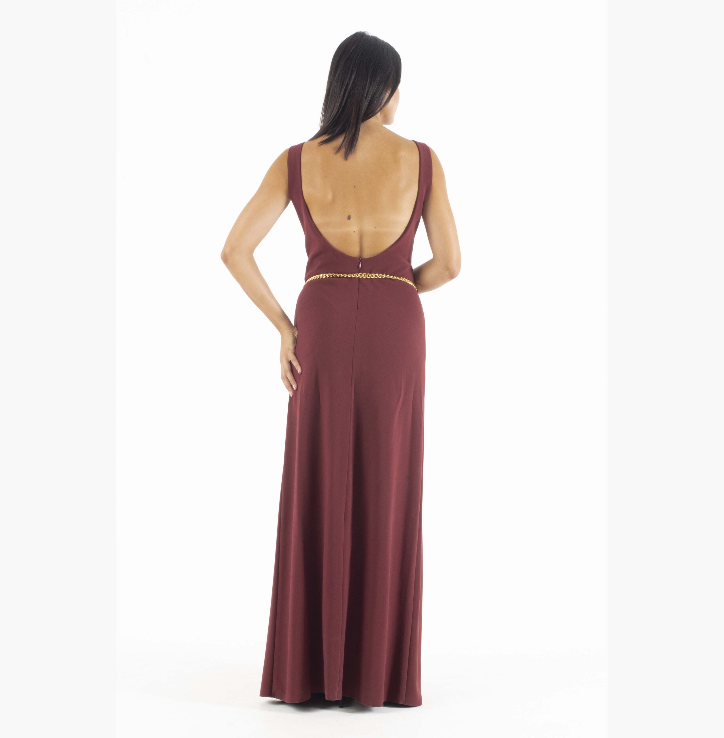 C. Manolo Μπορντό maxi Φόρεμα με Χρυσή Αλυσίδα στη Μέση - Image 4