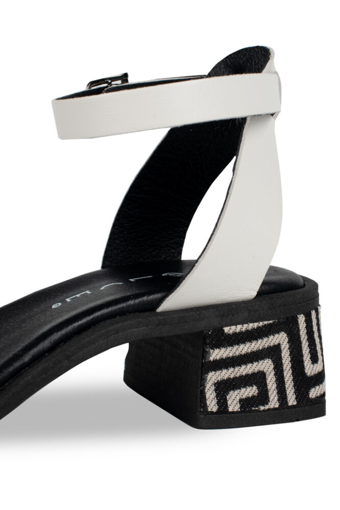 Dolce Γυναικεία Δερμάτινα Λευκά Πέδιλα με Χαμηλό Τακούνι - Image 3