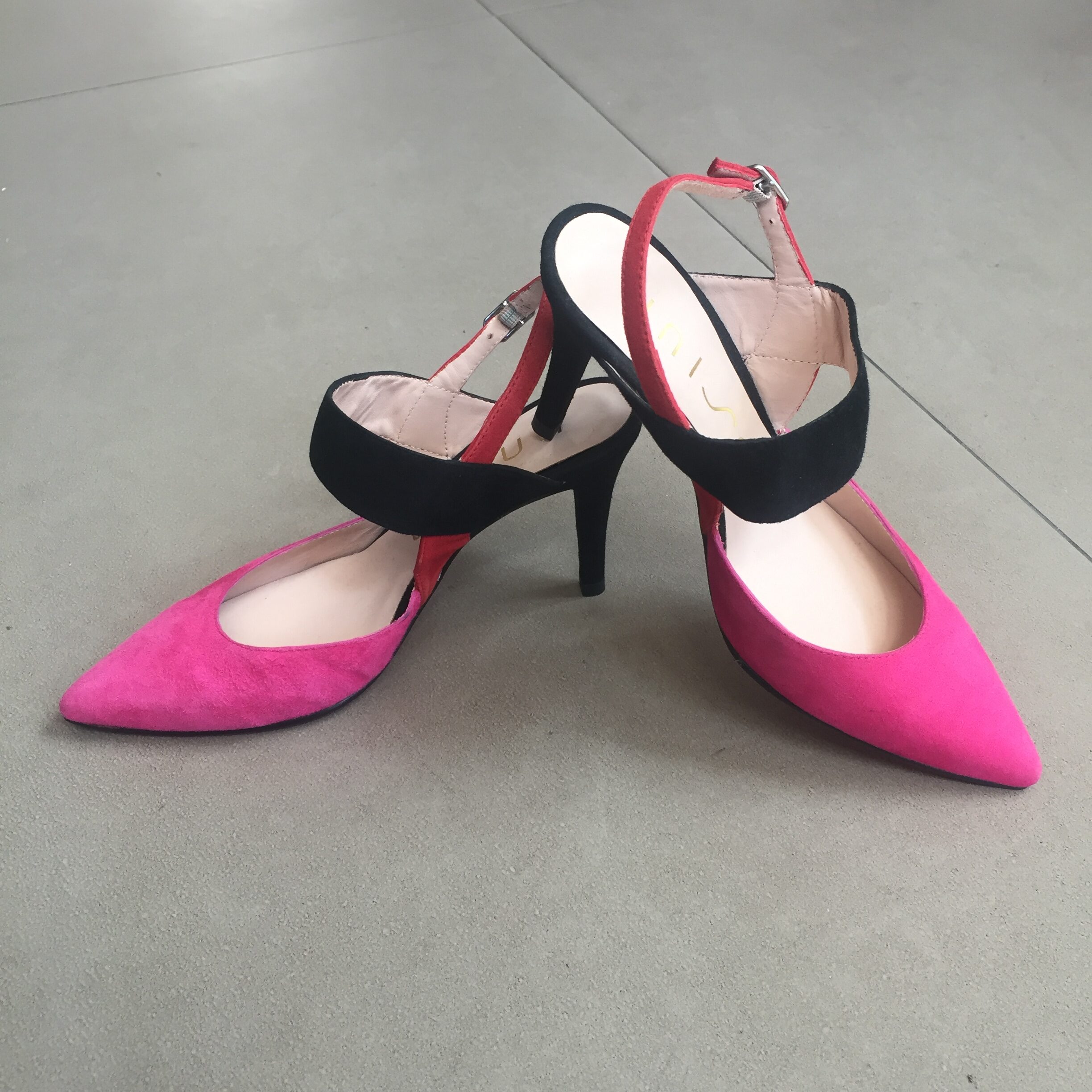 Unisa Φούξια - Μαύρες Γόβες με ανοιχτή φτέρνα - Image 3