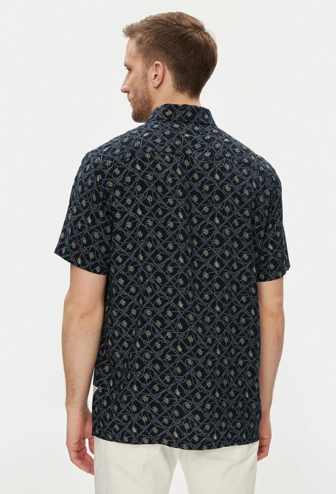 Guess Ανδρικό Πουκάμισο Κοντομάνικο με Κανονική Γραμμή Navy Μπλε - Image 4