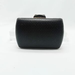 4QUEENS Mαύρο Clutch Τσαντάκι με Ασημί Αλυσίδα