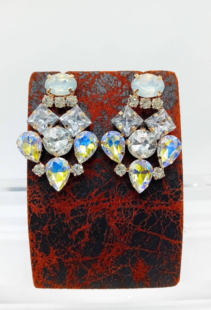 Cobbi Σκουλαρίκια Κρεμαστά με Άσπρες Ιριδίζουσες Πέτρες - Image 3