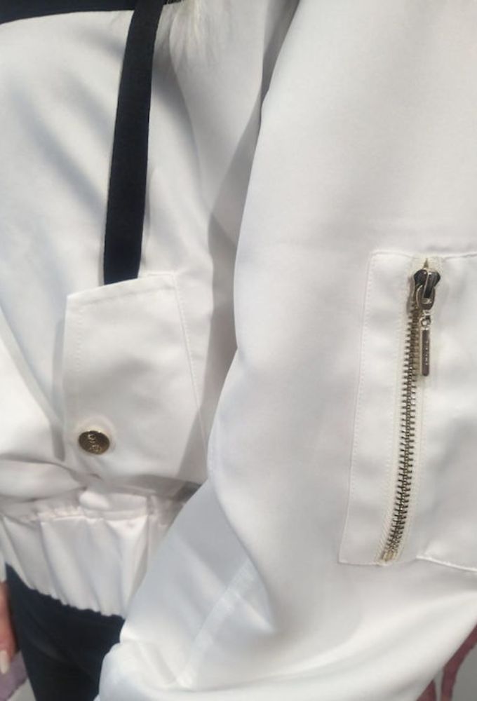 Liu Jo Κοντό Γυναικείο Μπουφάν Bomber Λευκό/Μαύρο - Image 4