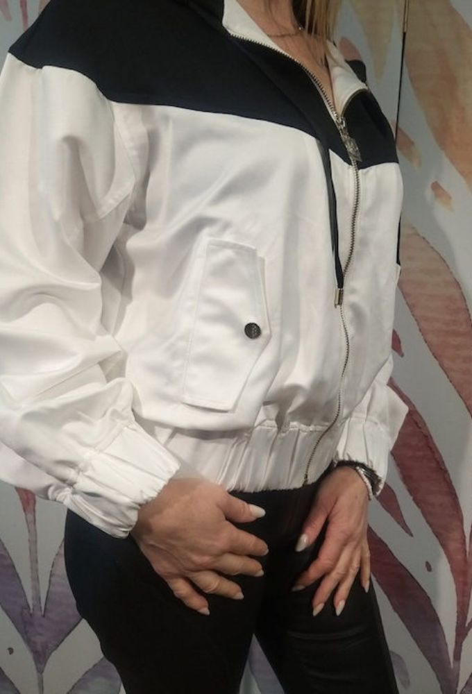 Liu Jo Κοντό Γυναικείο Μπουφάν Bomber Λευκό/Μαύρο - Image 2