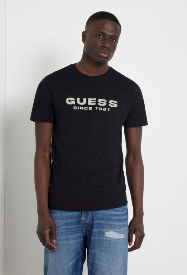 Guess Ανδρικό T-shirt Mαύρο με Τριγωνικό Λογότυπο Μπροστά