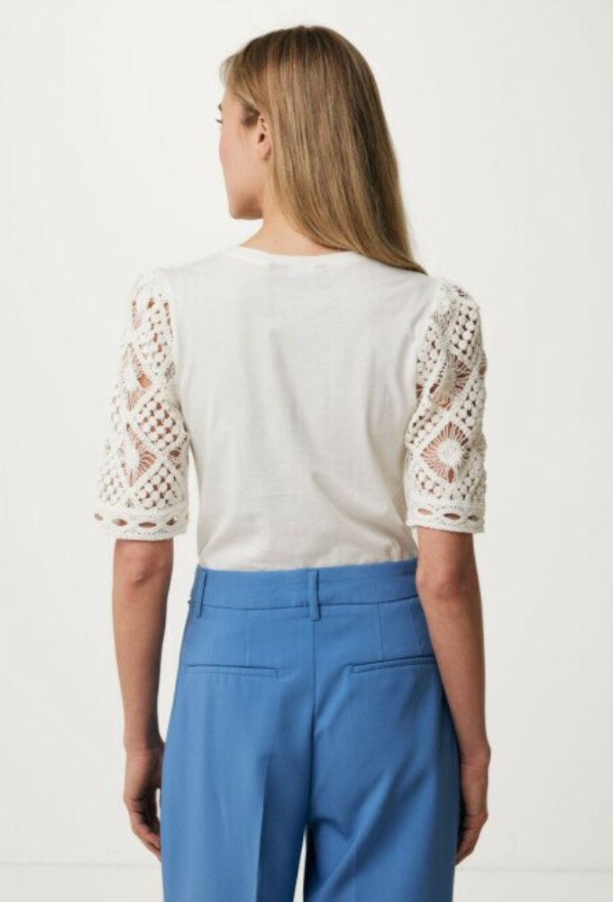 Mexx Fashion Γυναικεία Μπλούζα Εκρού με Πλεκτή Δαντέλα στο Μανίκι - Image 2