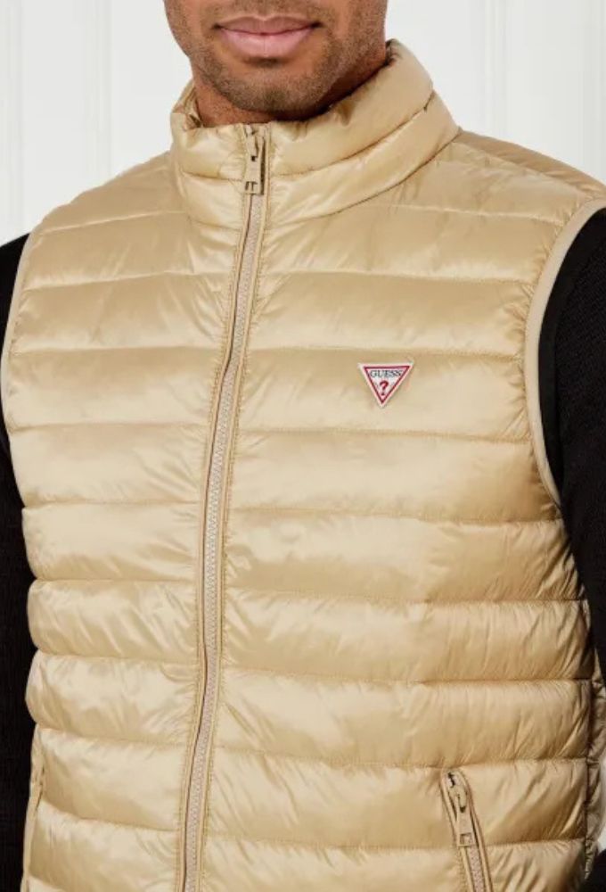 Guess Αμάνικο Μπουφάν Puffer Mπεζ - Image 4