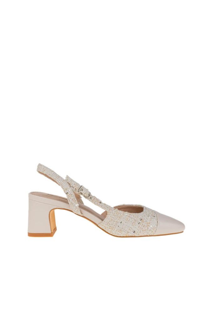 Corina Γόβες Μπεζ